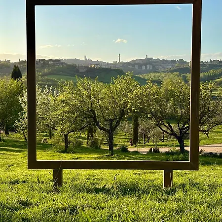 Feriegård La Corte Del Sole Siena